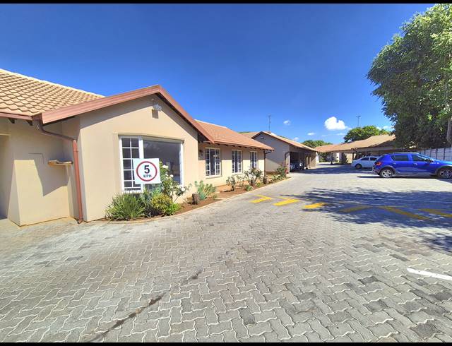 1.5 BEDROOM DUPLEX FOR SALE IN DALPARK EXT 11